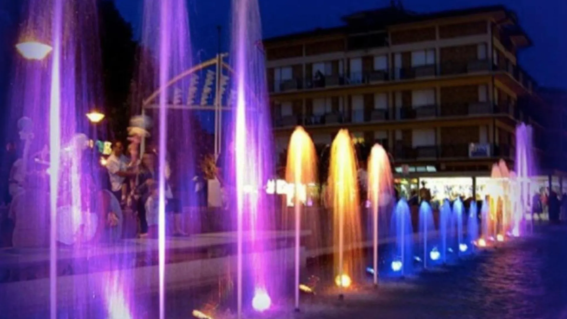 Duplex Apartment With Fireplace And Wifi Bibione Italie